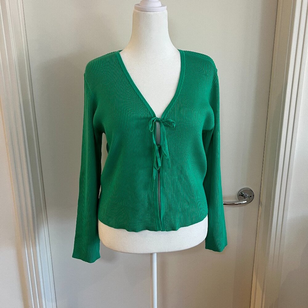 Gorgeous mint green cardigan!